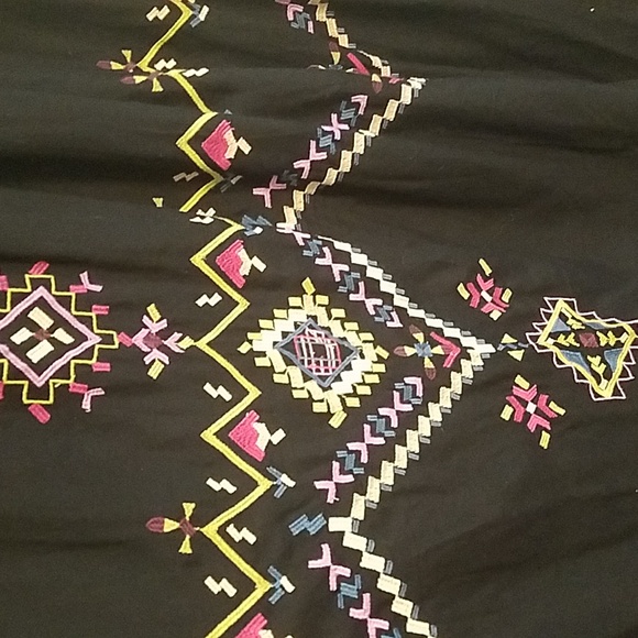 Embroidered Maxi Dress - Picture 3 of 7